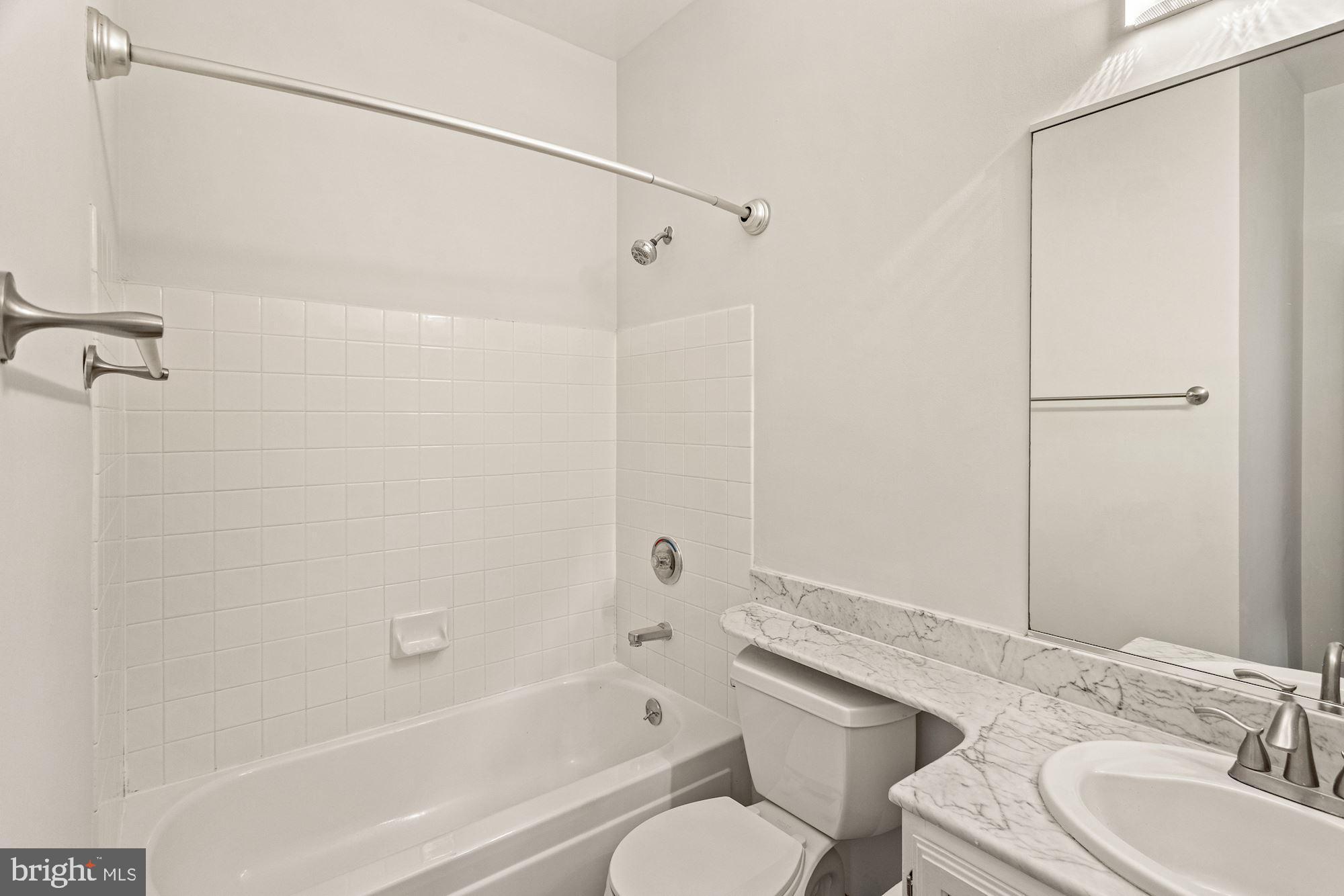 2400 CLARENDON BLVD #PH01