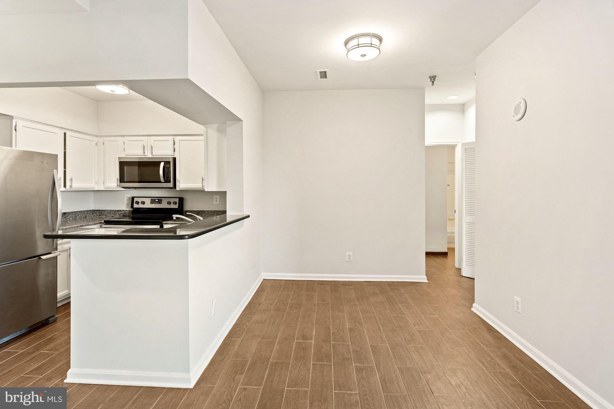 2400 CLARENDON BLVD #PH01