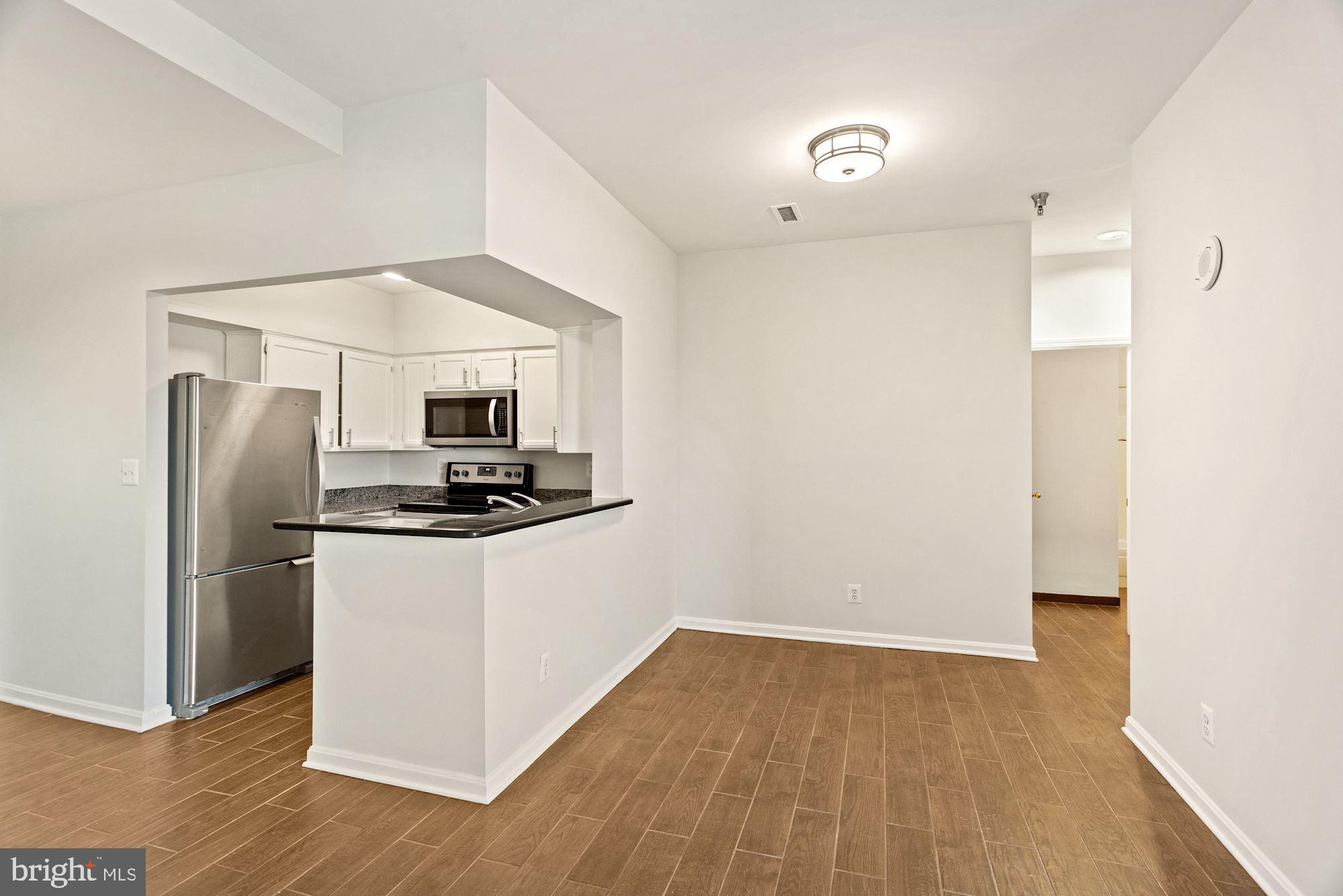 2400 CLARENDON BLVD #PH01