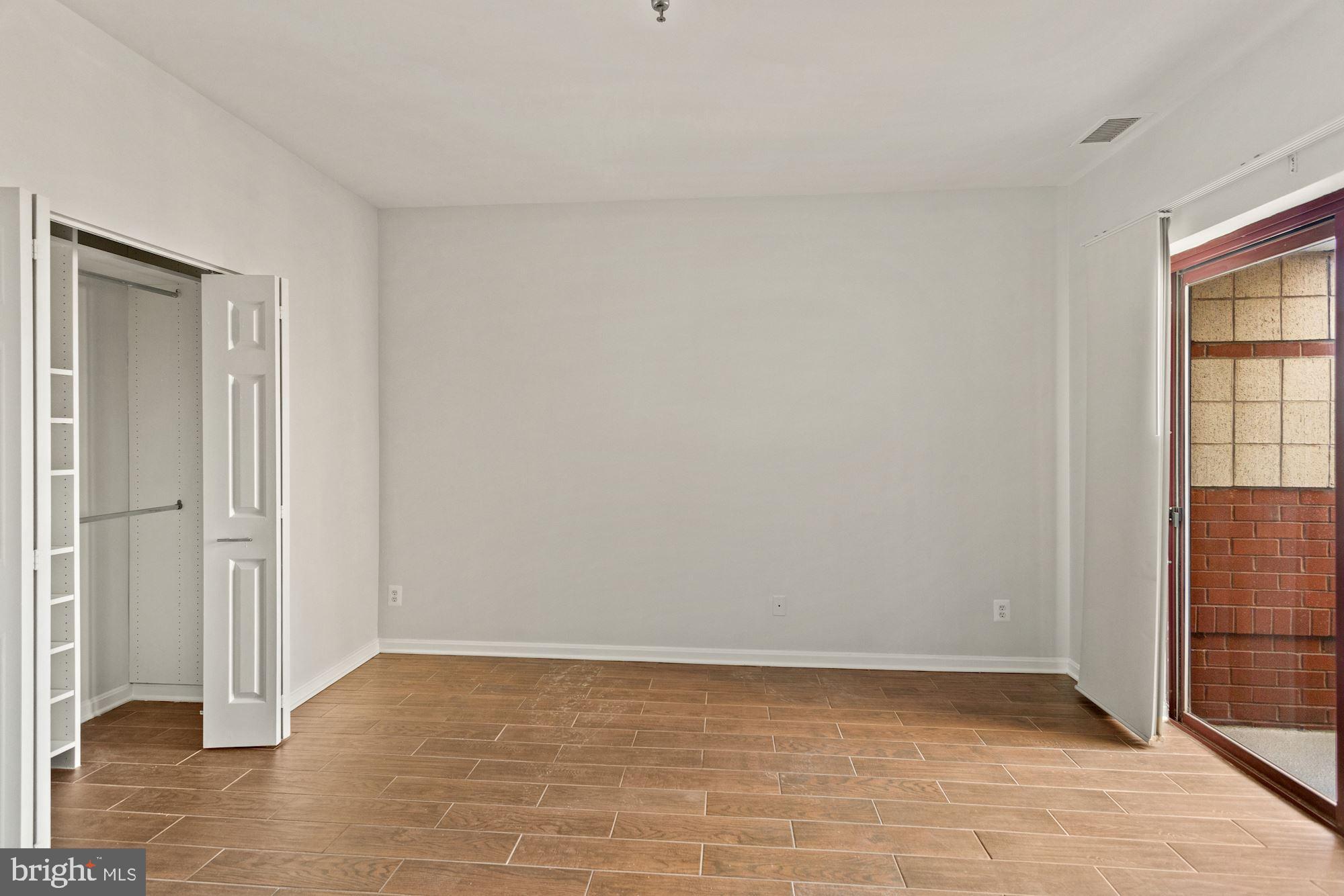 2400 CLARENDON BLVD #PH01