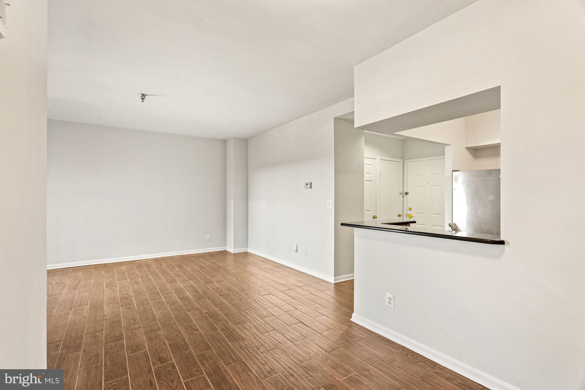 2400 CLARENDON BLVD #PH01