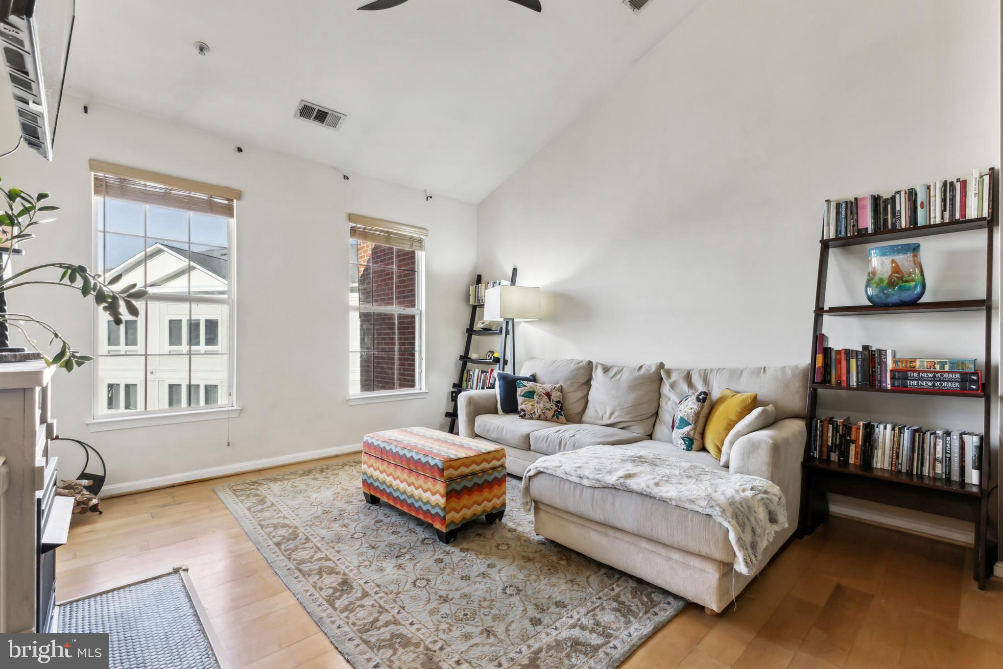 801 S GREENBRIER STREET 402