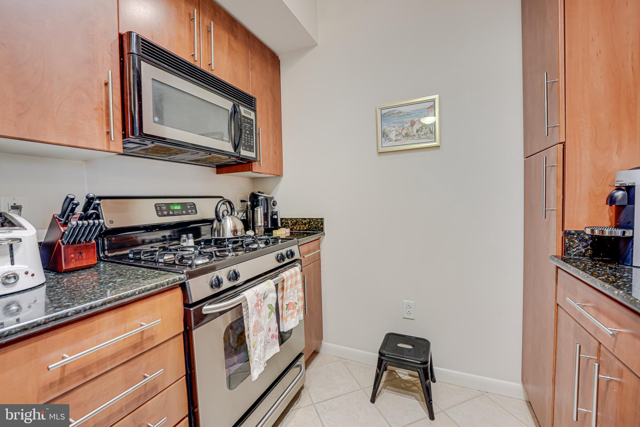 1021 N Garfield St N #504