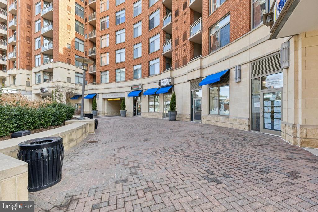 3650 S Glebe Rd #658