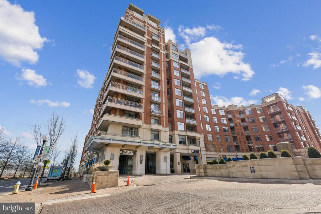 3650 S Glebe Rd #658