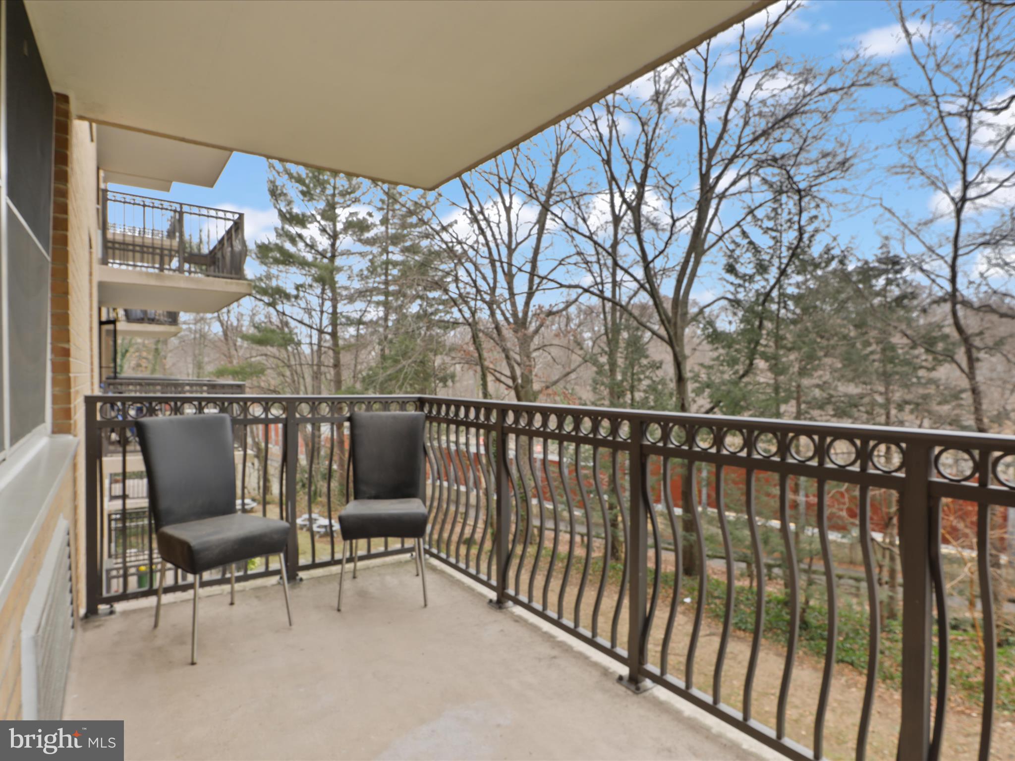 2030 ADAMS STREET 404