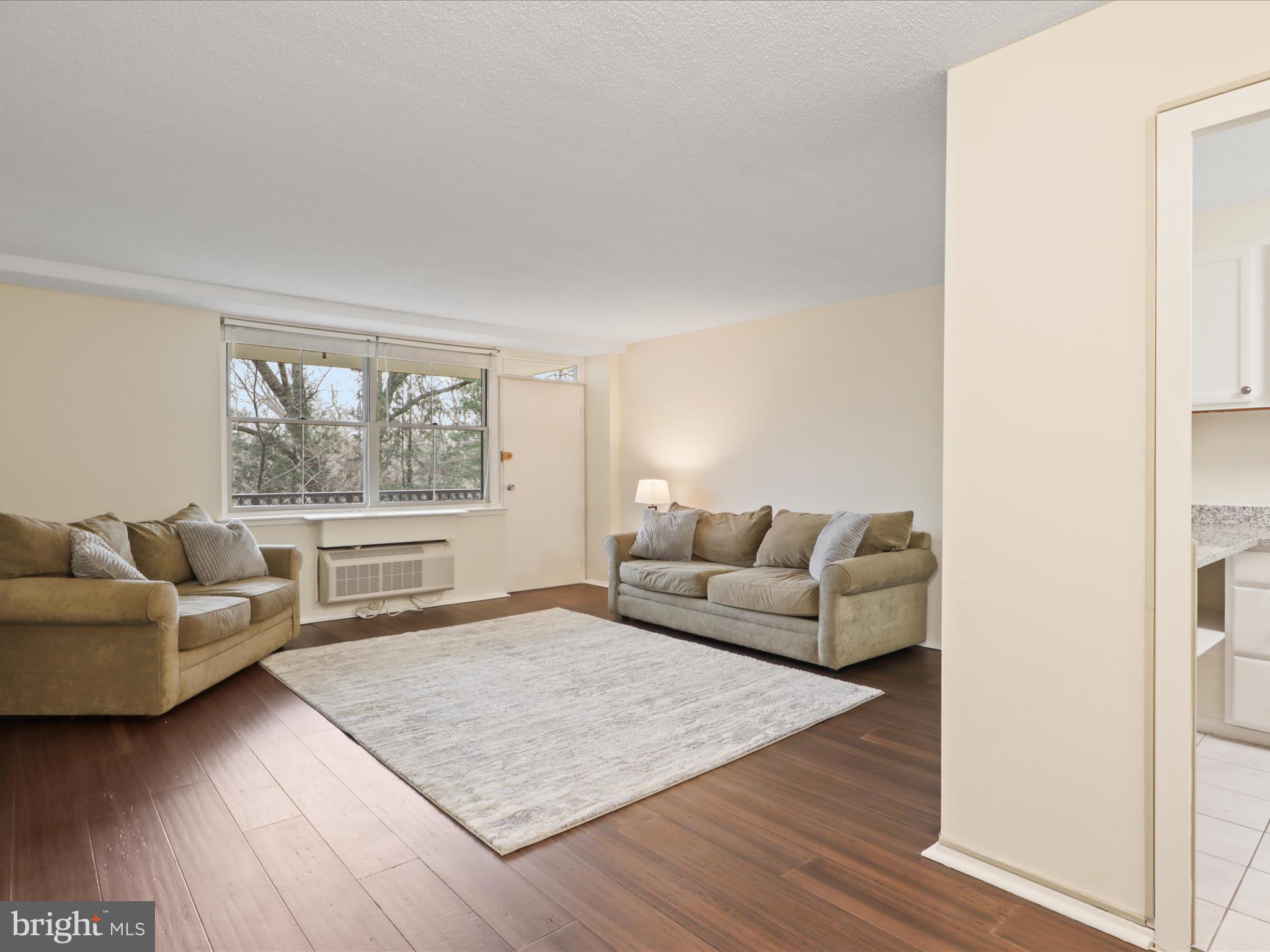 2030 ADAMS STREET 404