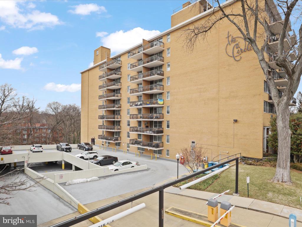 2030 ADAMS STREET 404