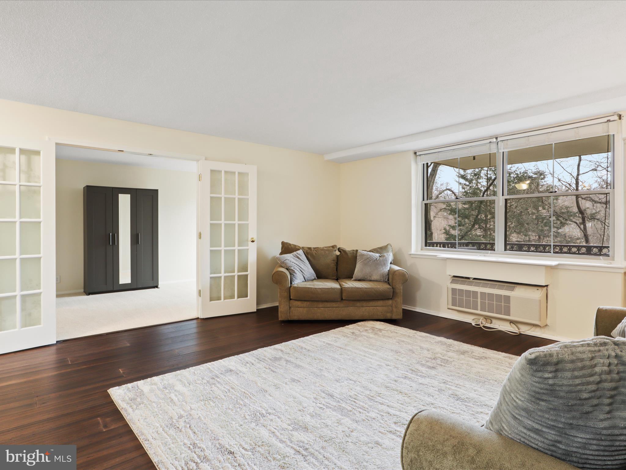 2030 ADAMS STREET 404