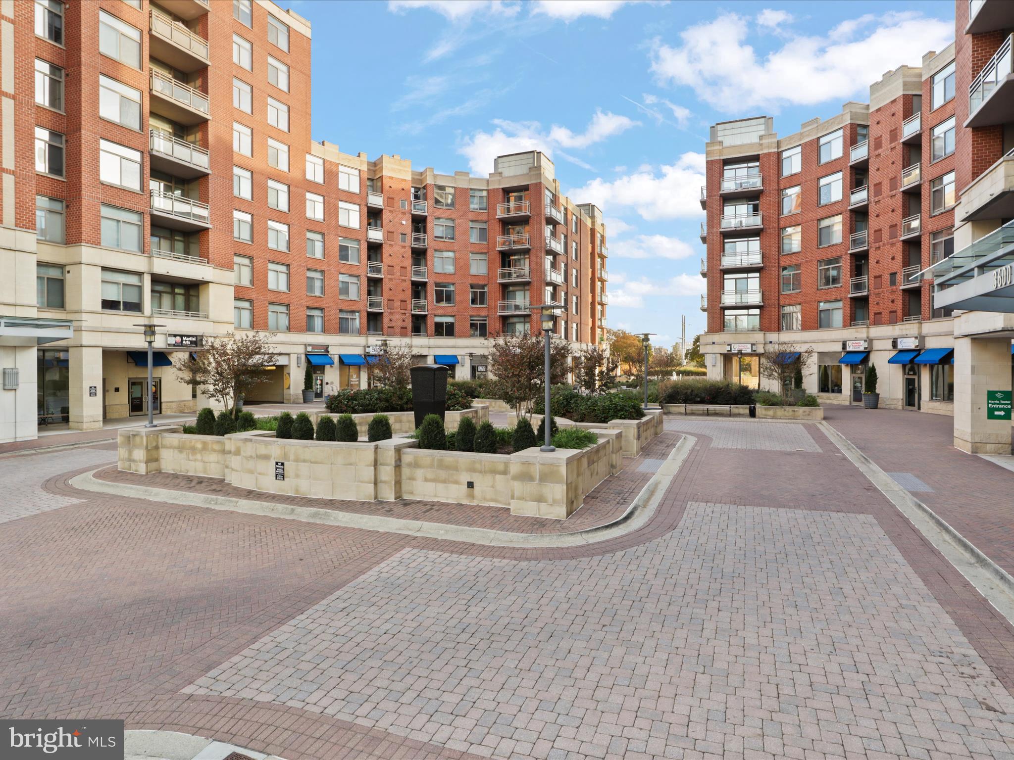 3600 S GLEBE RD #206W