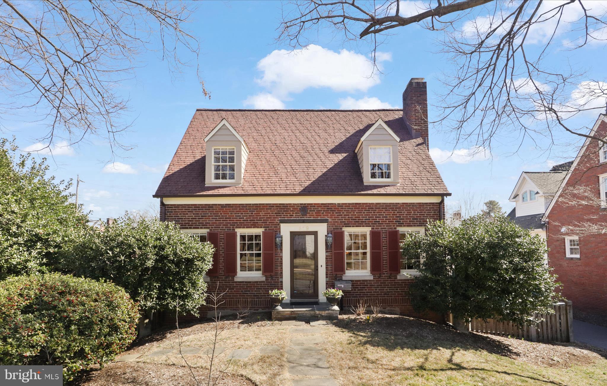 419 N OXFORD STREET