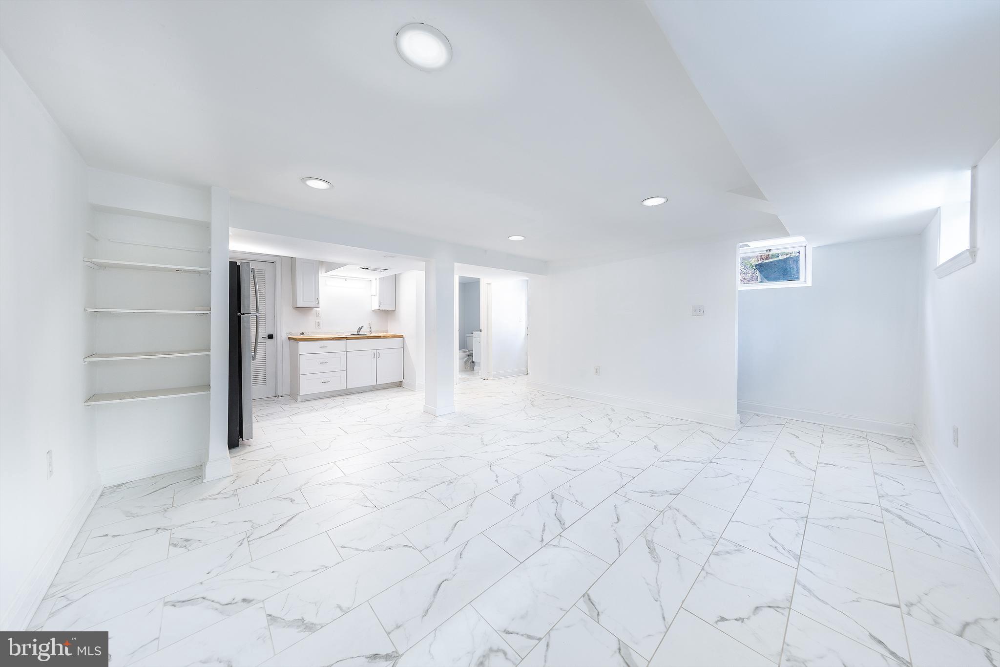 2822 Lorcom Ln