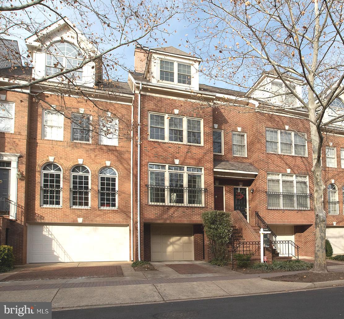 1514 N COLONIAL TER