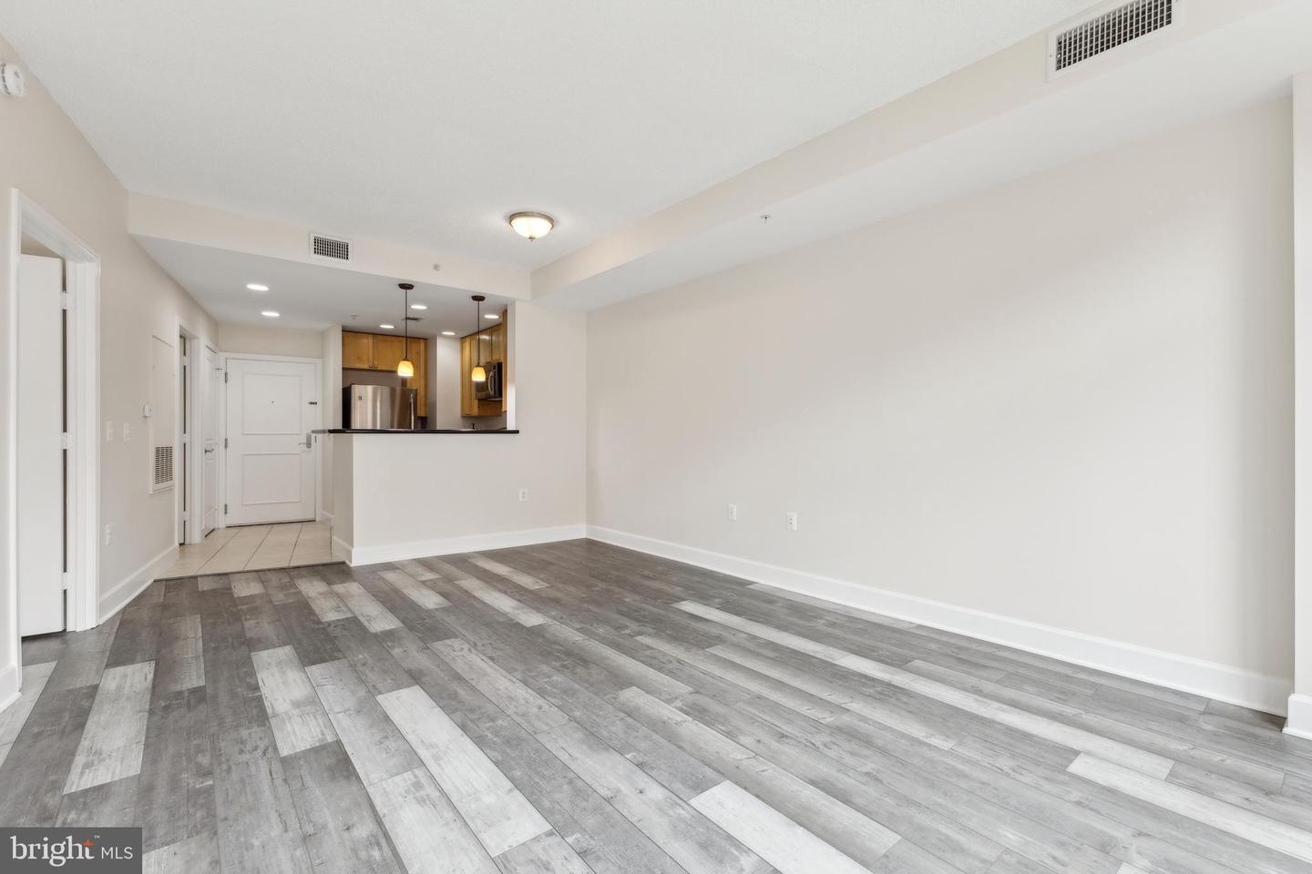 3600 S Glebe Rd #427w