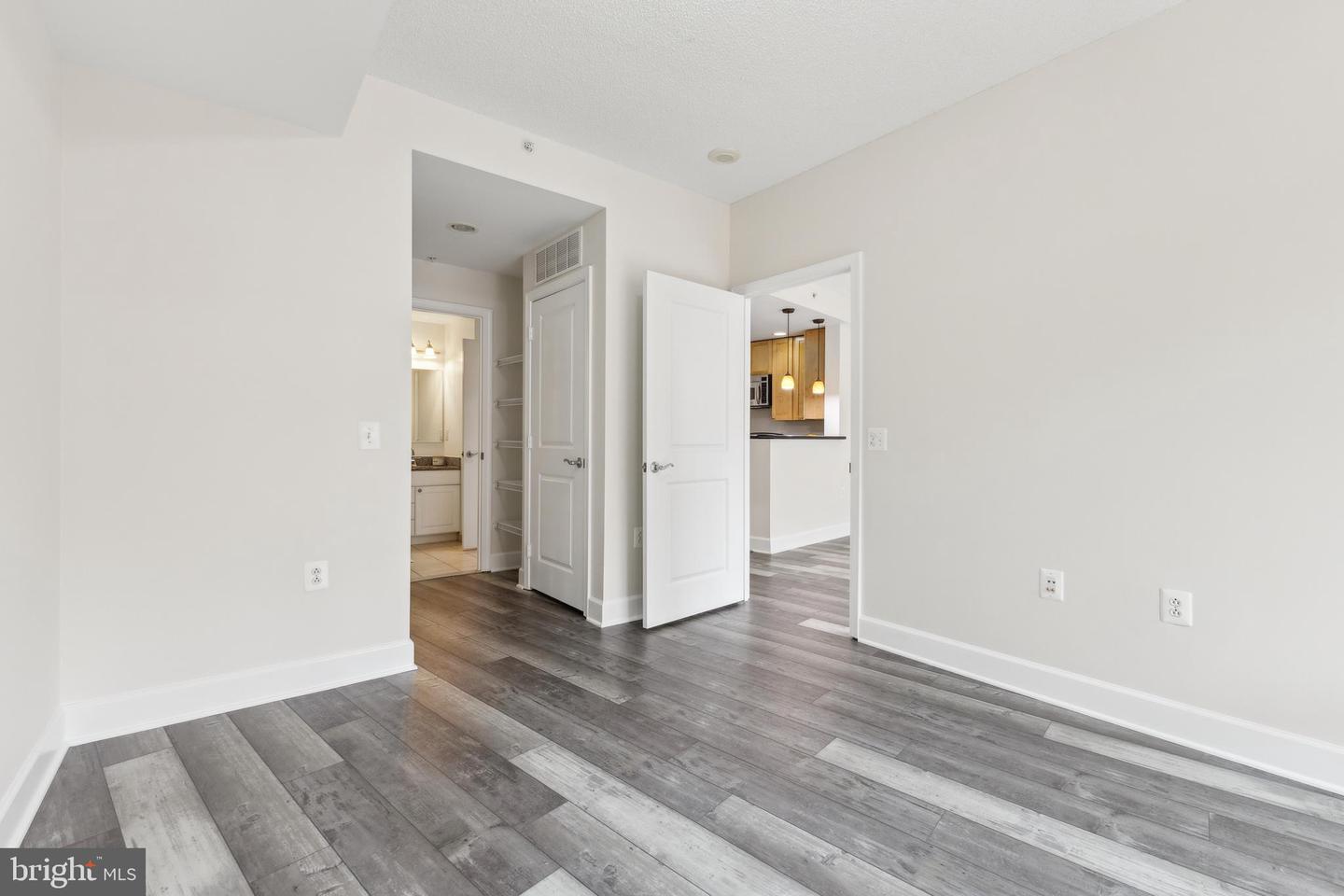 3600 S Glebe Rd #427w