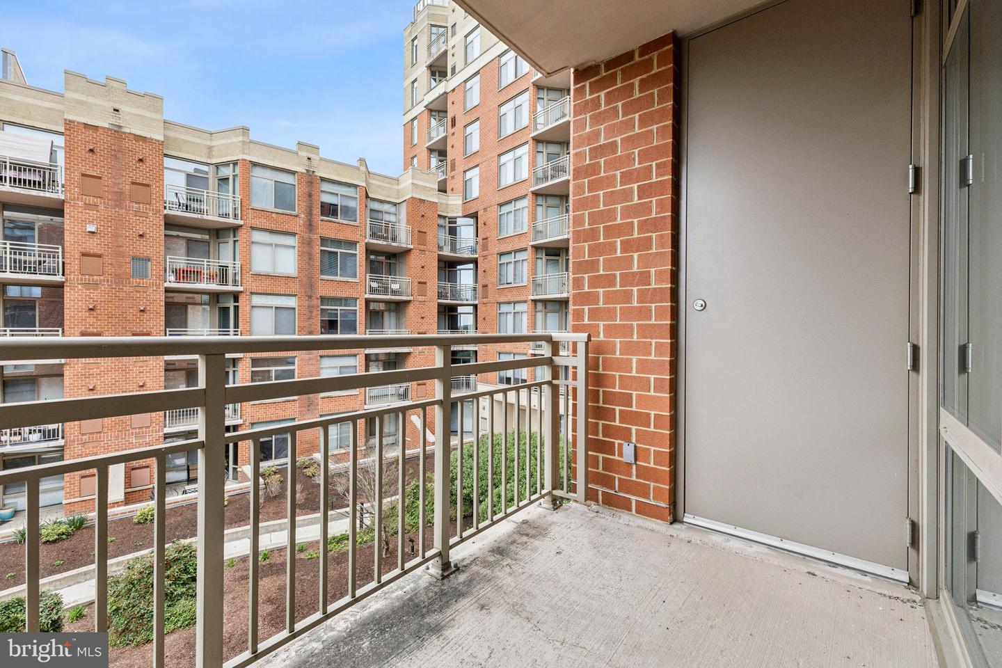 3600 S Glebe Rd #427w