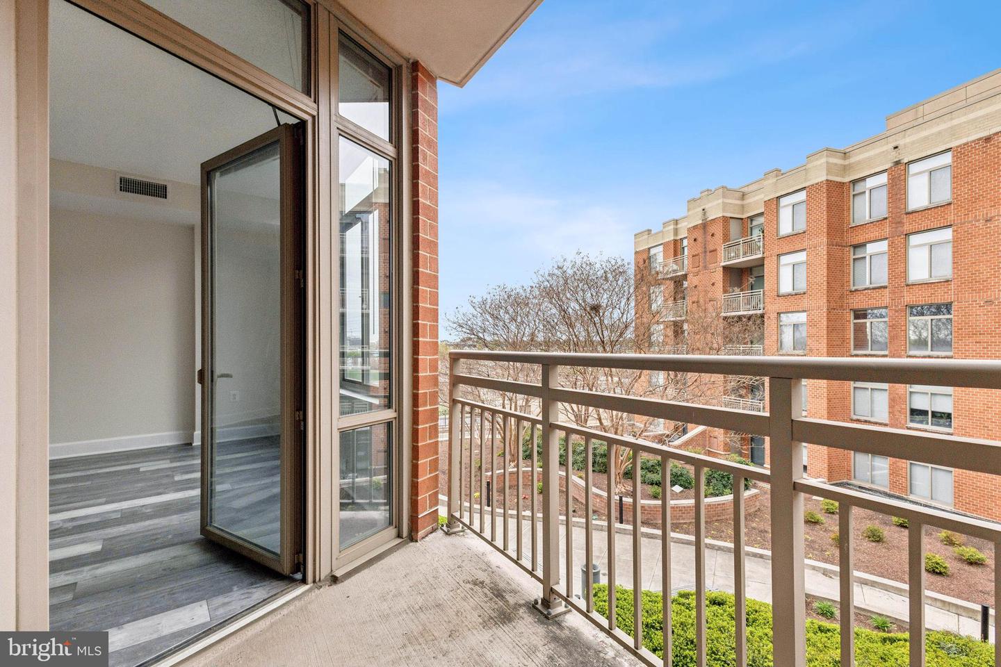 3600 S Glebe Rd #427w