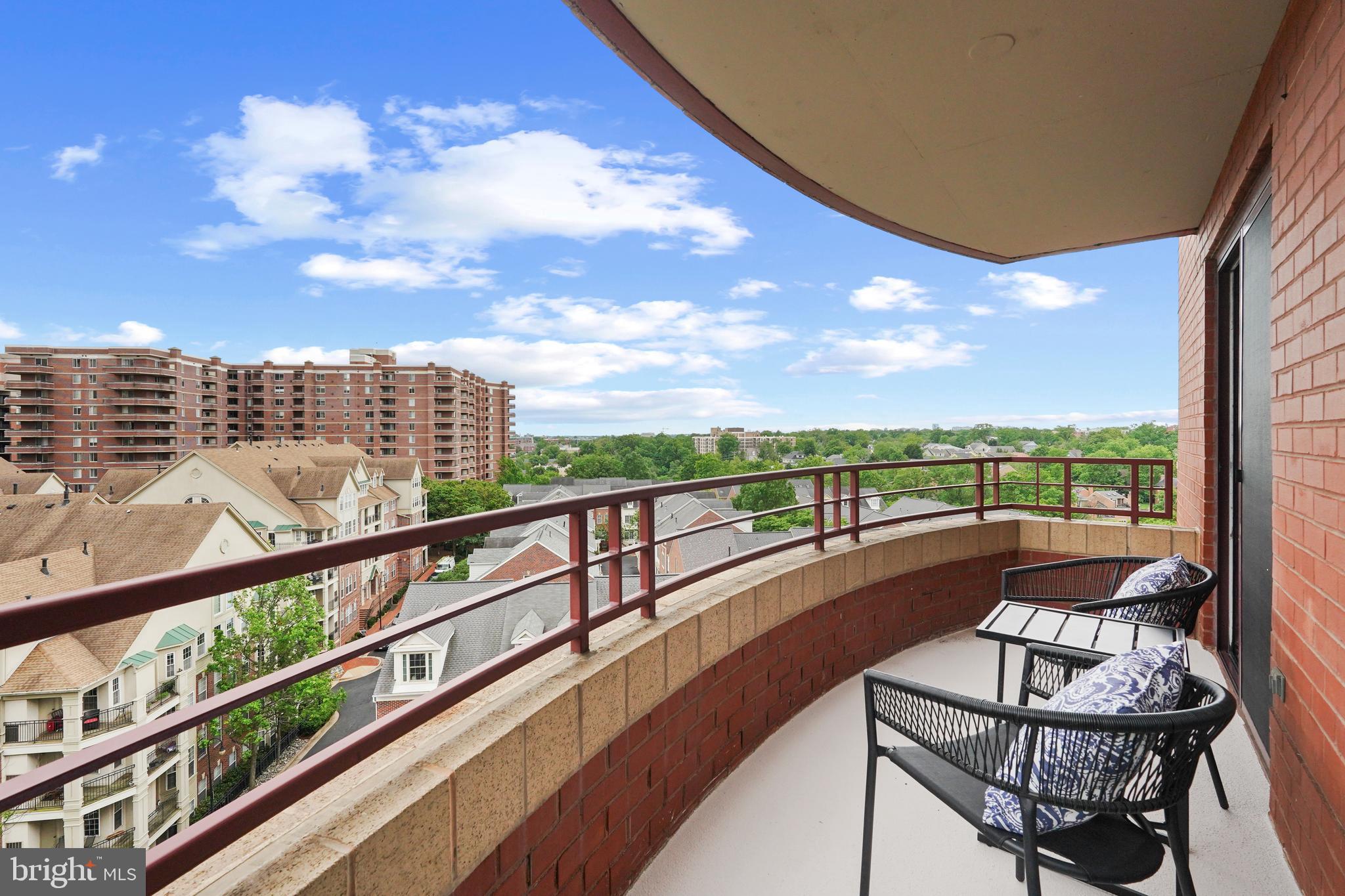 2400 Clarendon Blvd #809