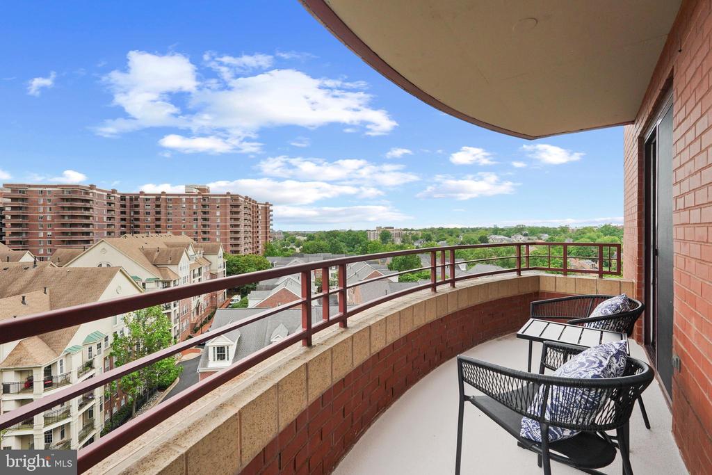 2400 Clarendon Blvd #809
