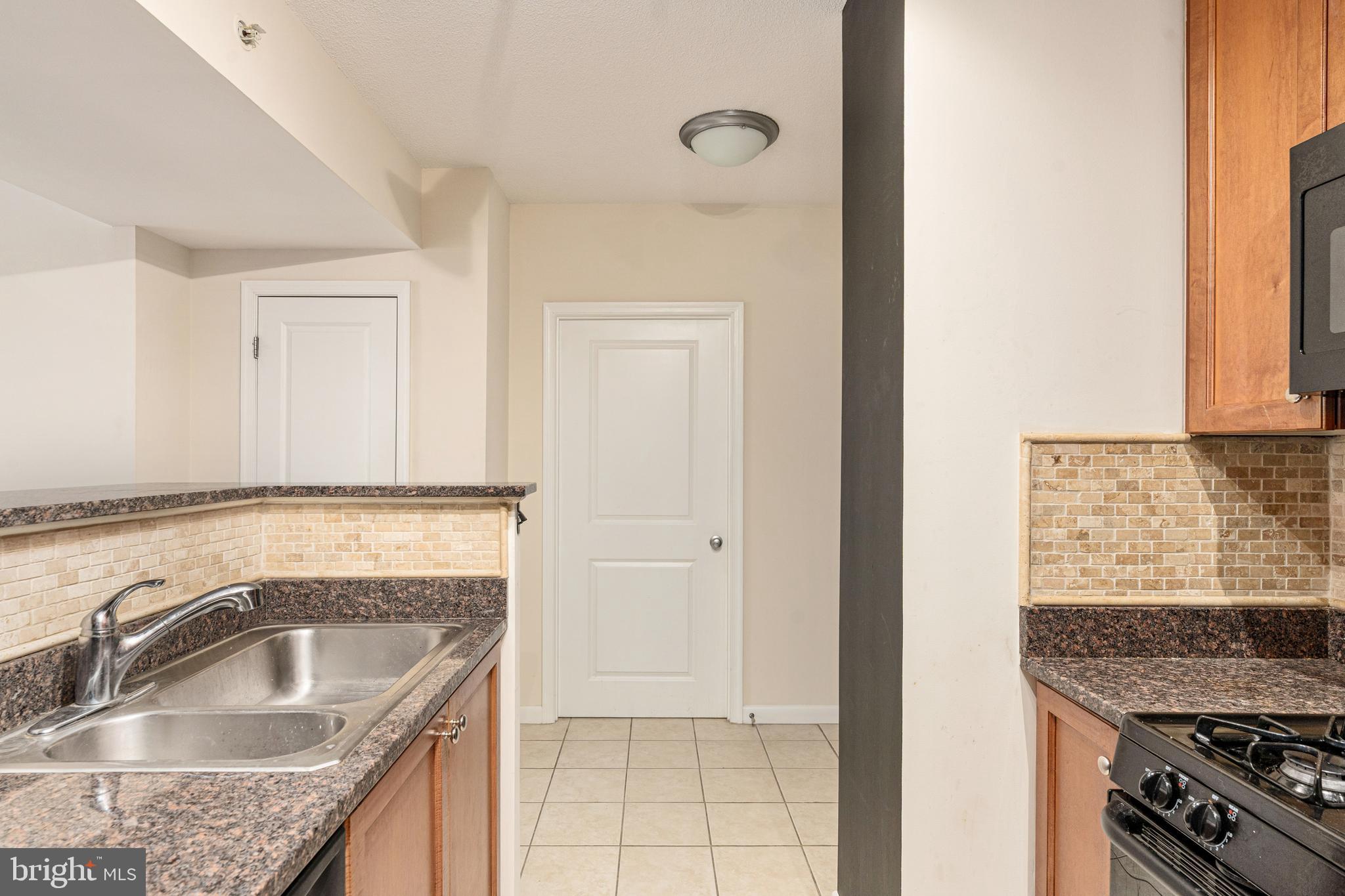 851 N Glebe Rd #1407