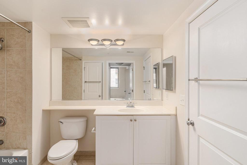 851 N Glebe Rd #1407