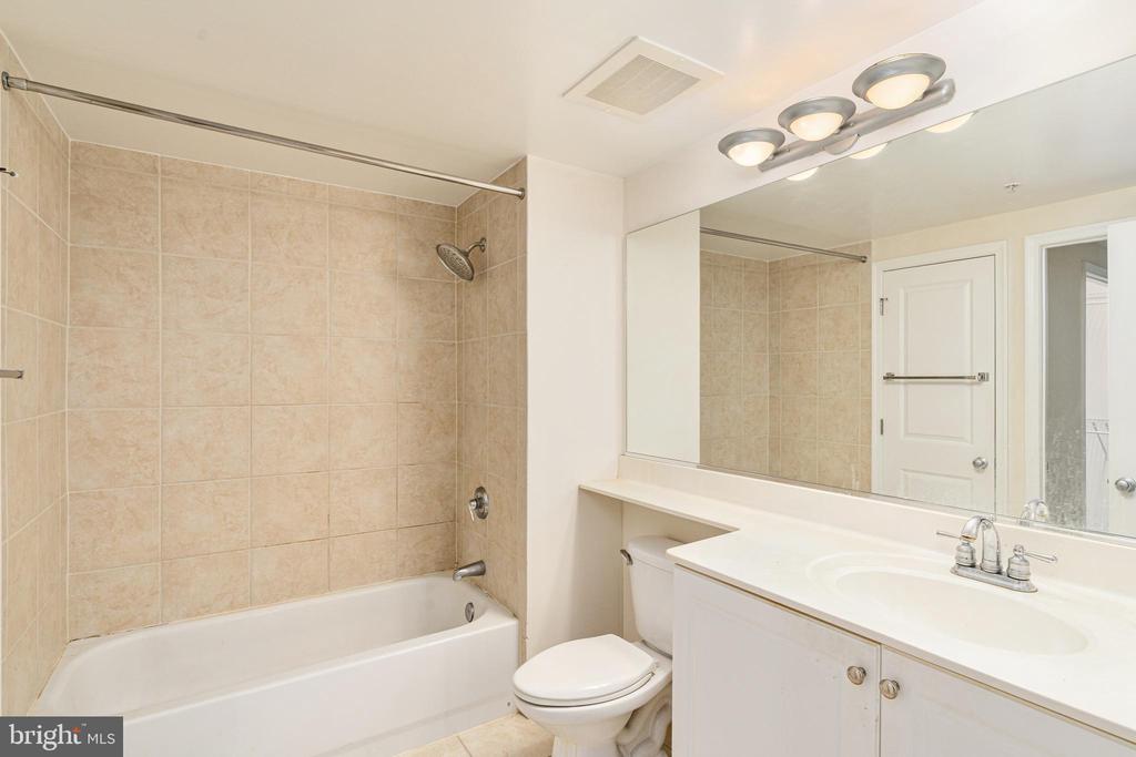 851 N Glebe Rd #1407