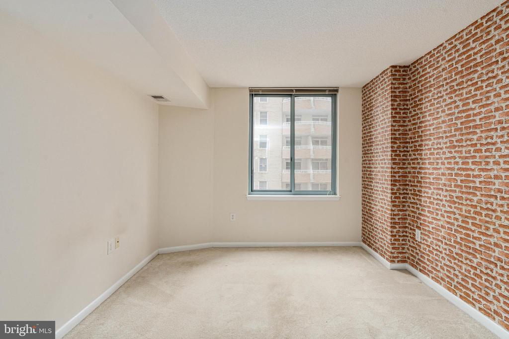 851 N Glebe Rd #1407