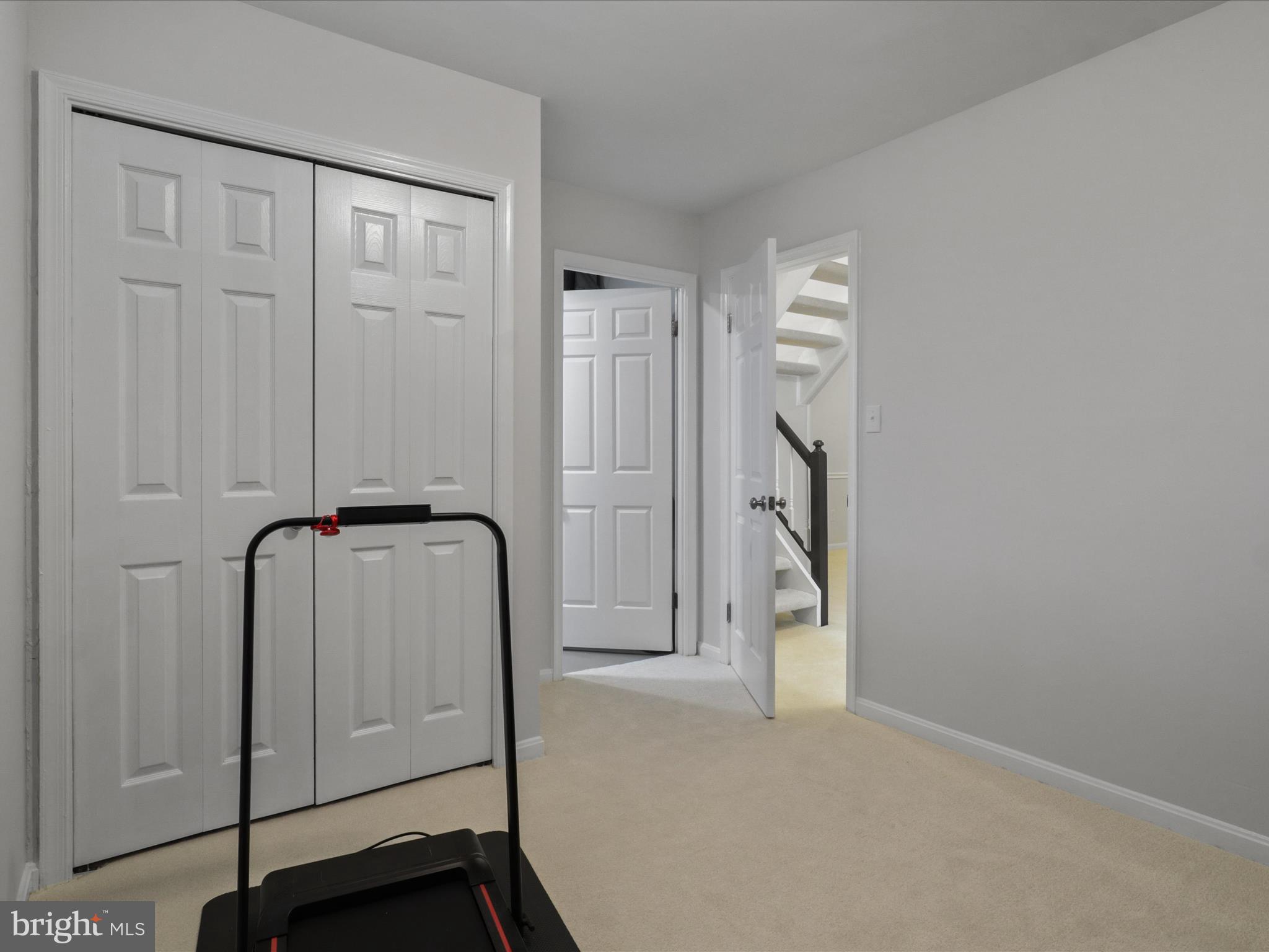 843 N GREENBRIER STREET