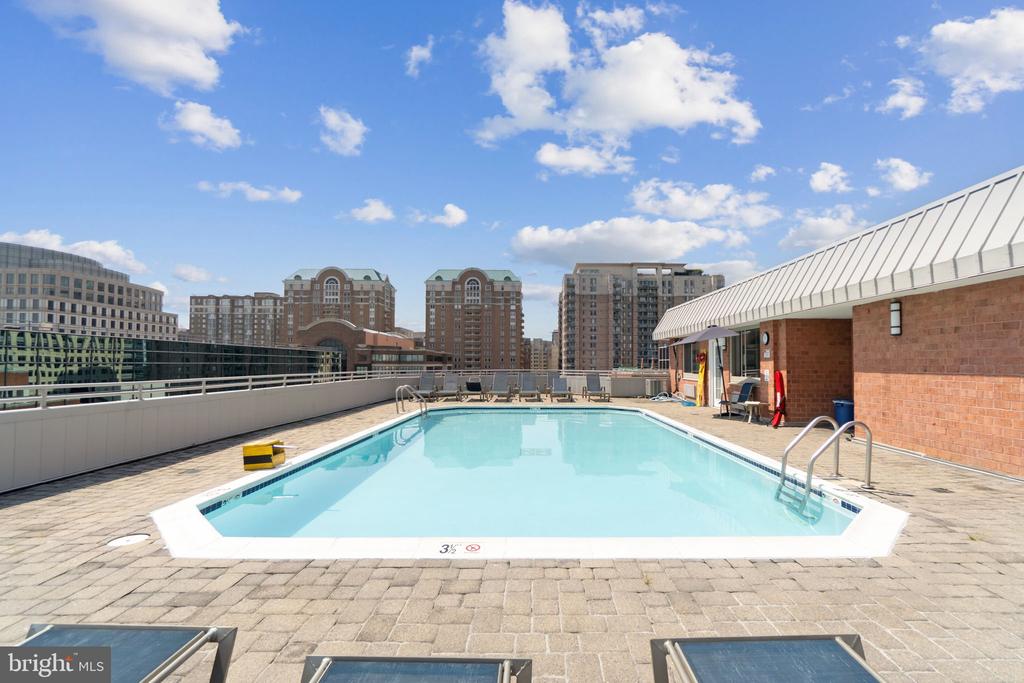 1001 N VERMONT STREET 212