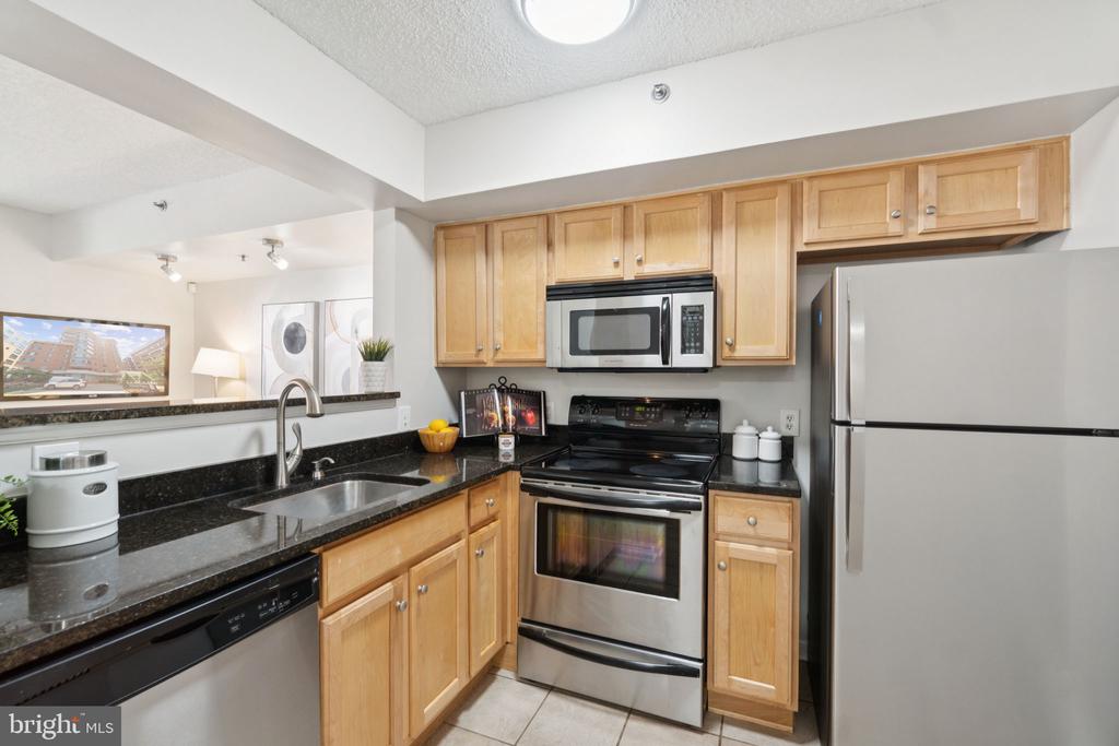 1001 N VERMONT STREET 212