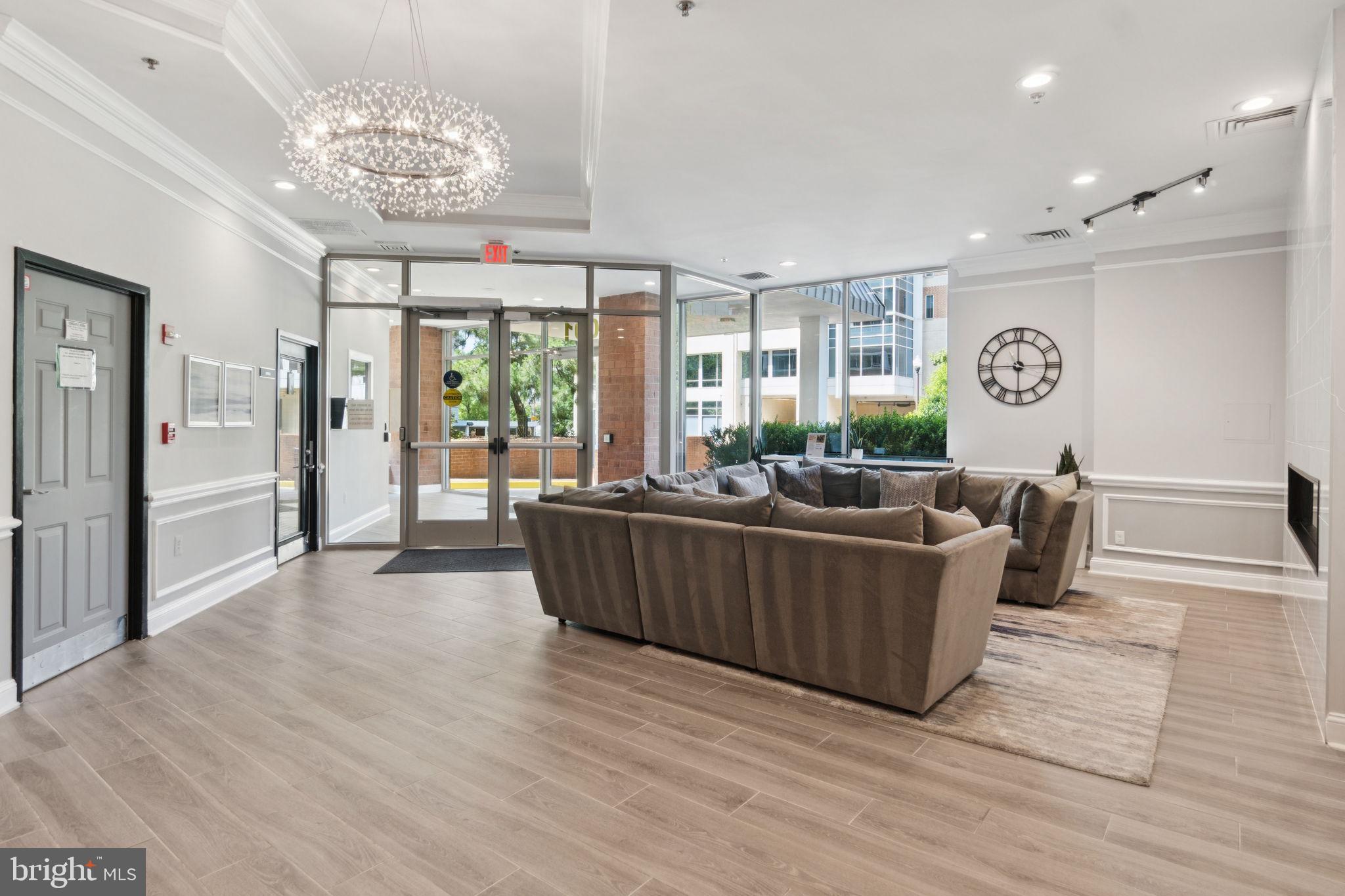 1001 N VERMONT STREET 212