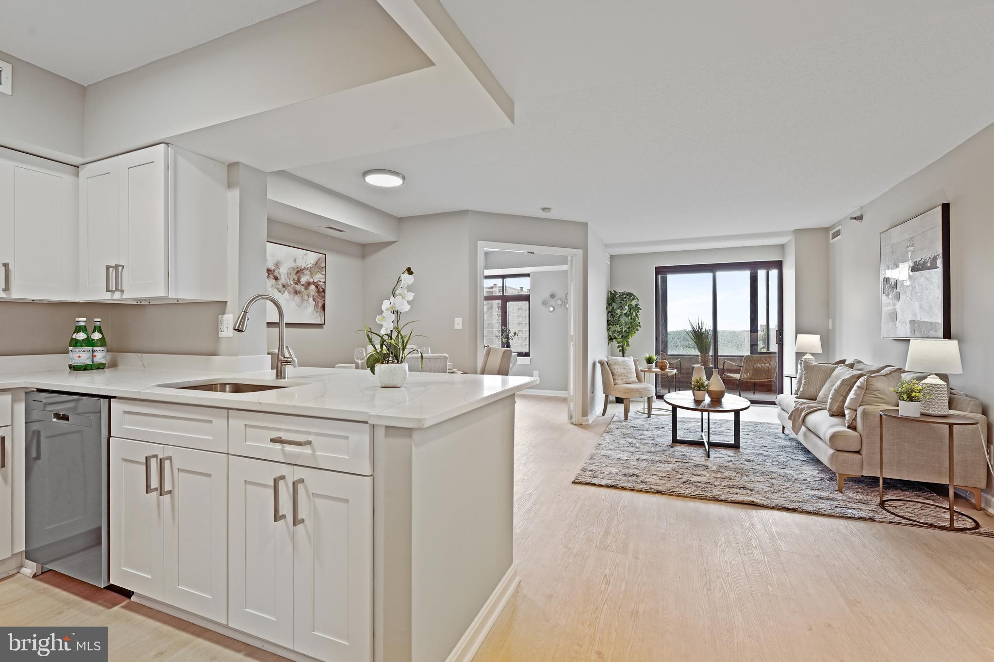 2400 Clarendon Blvd #811