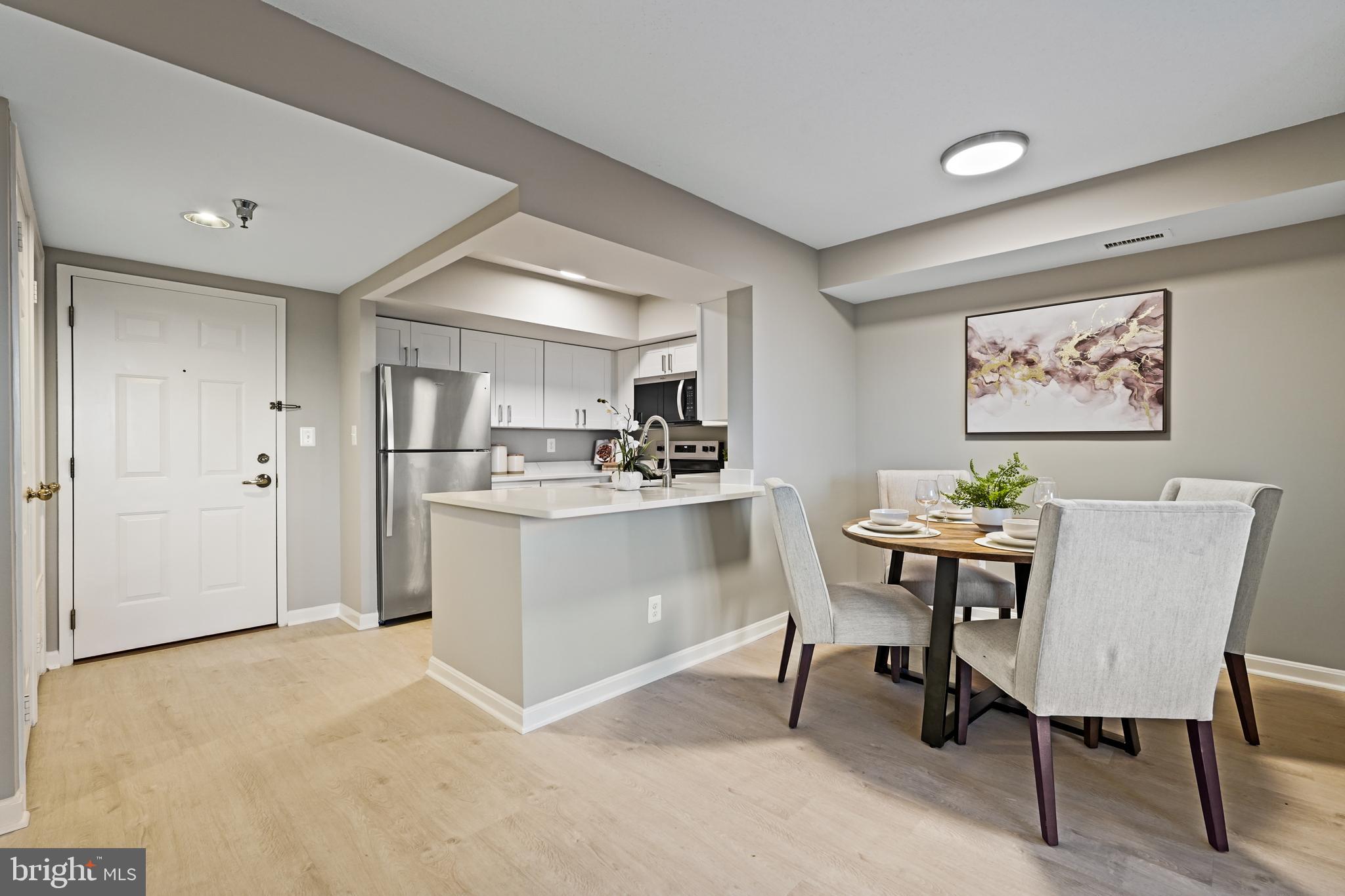 2400 Clarendon Blvd #811