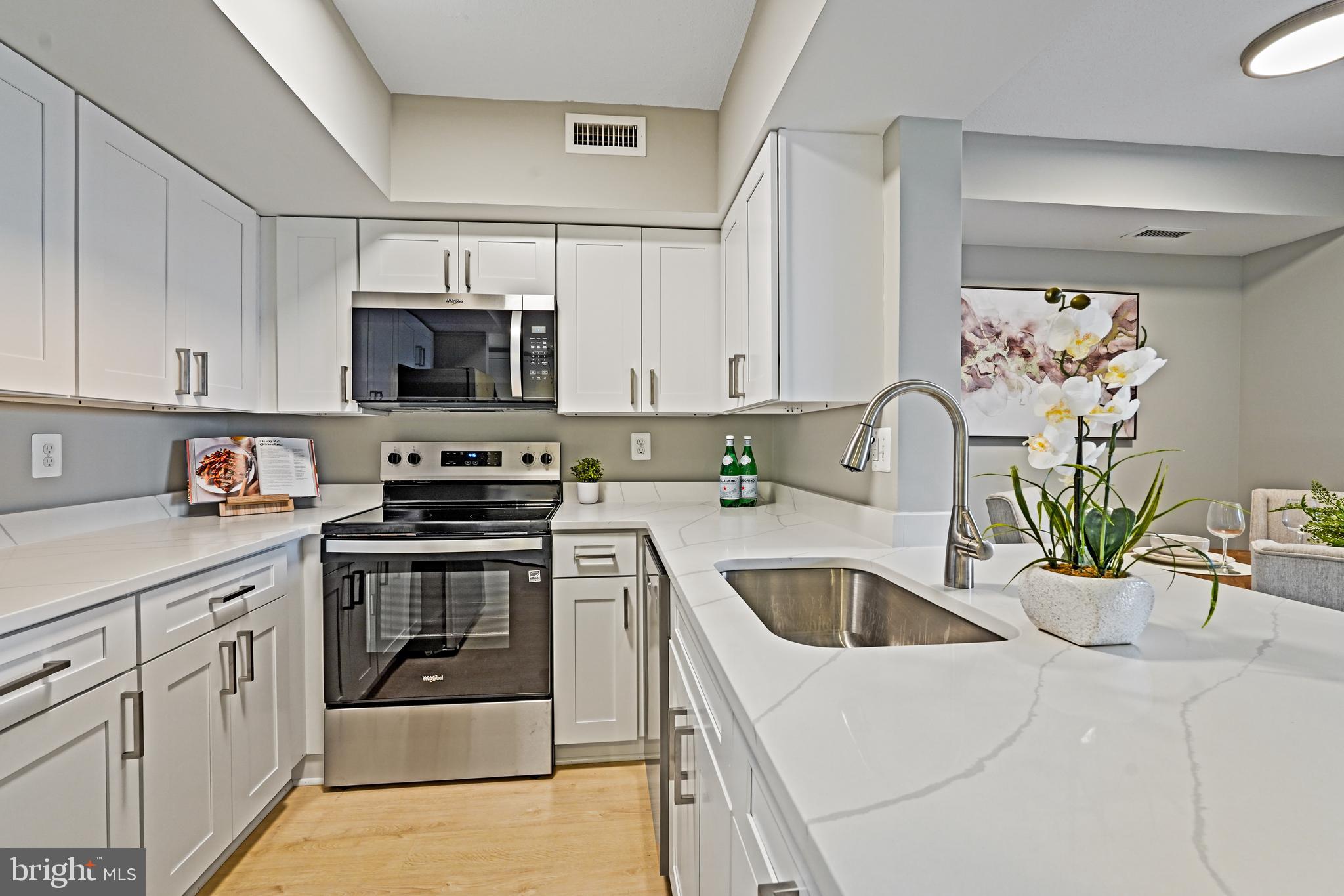 2400 Clarendon Blvd #811