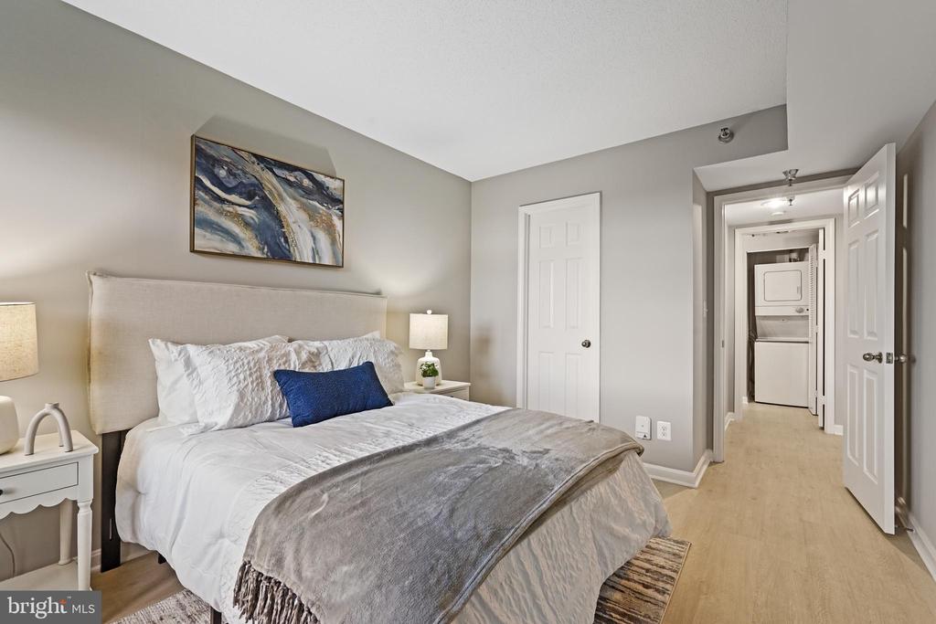 2400 Clarendon Blvd #811