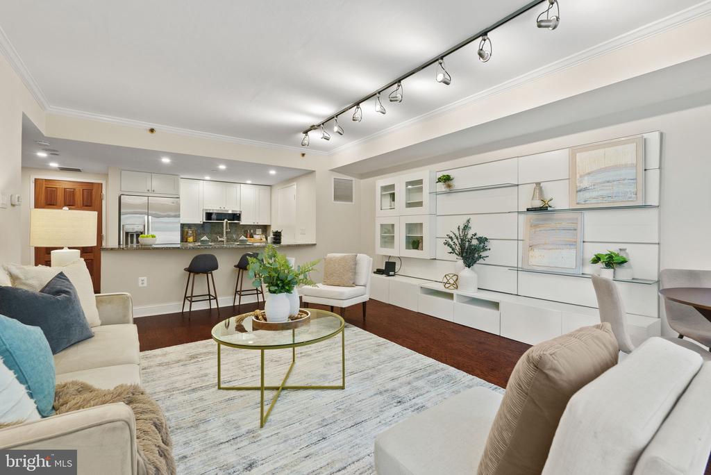 1530 Key Blvd #203