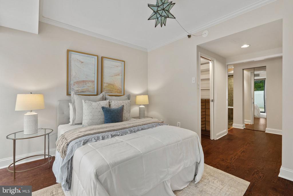 1530 Key Blvd #203