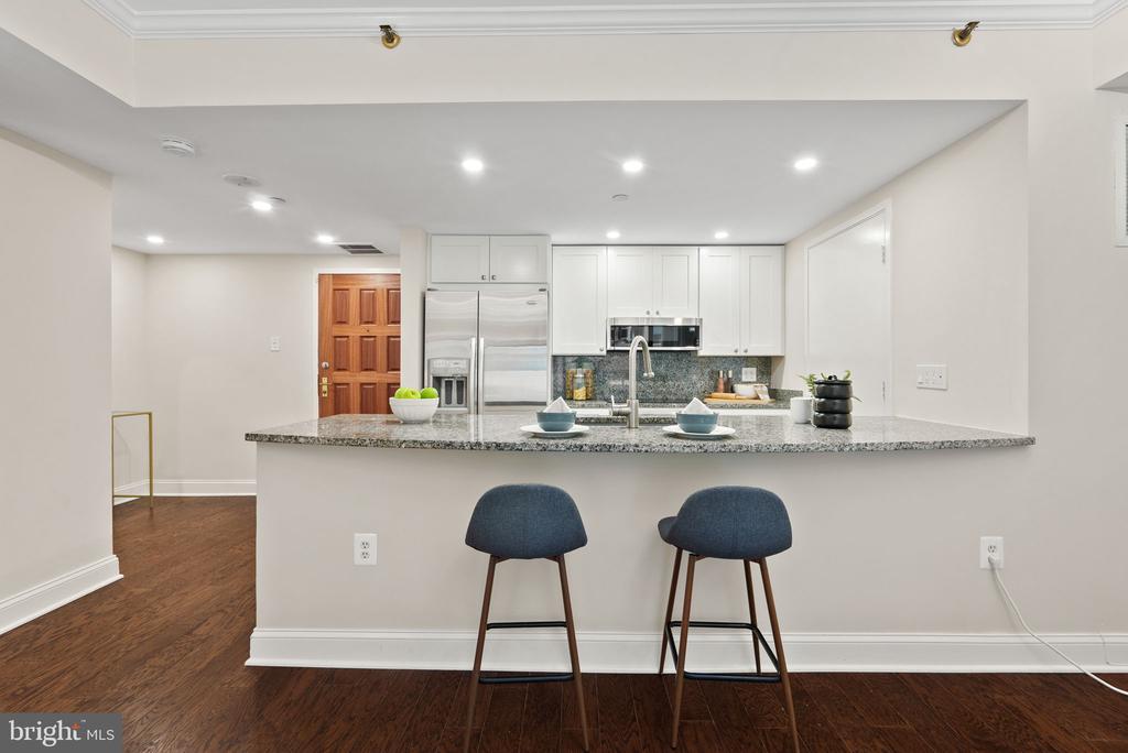 1530 Key Blvd #203