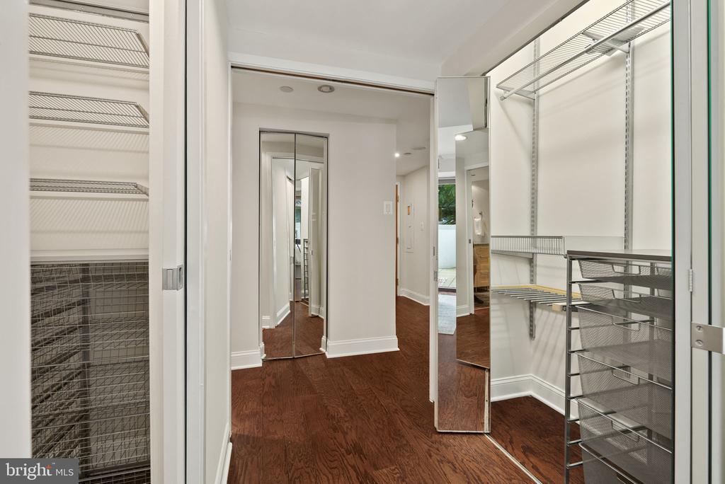 1530 Key Blvd #203