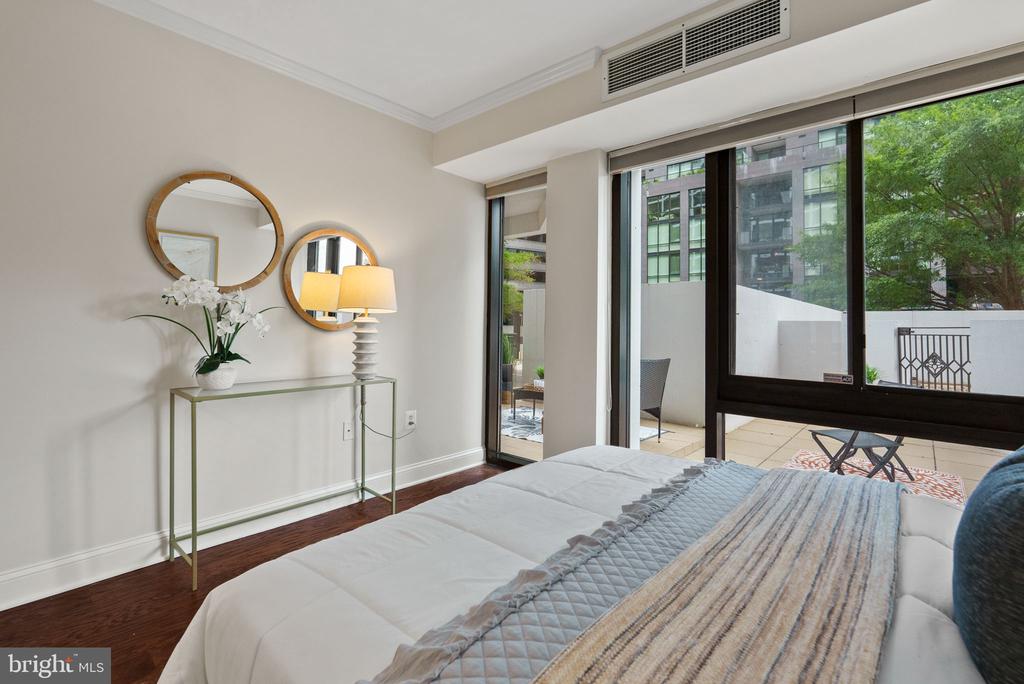 1530 Key Blvd #203