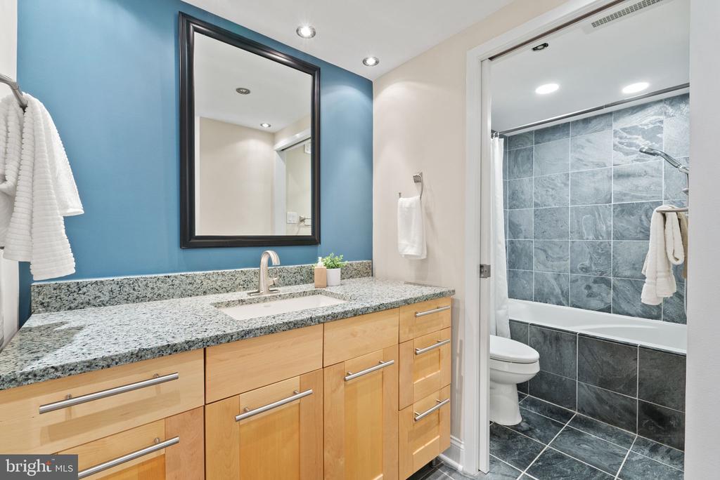 1530 Key Blvd #203