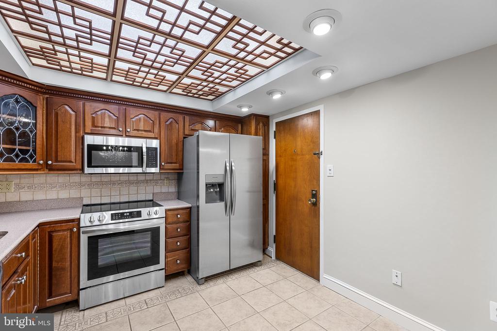 1101 S Arlington Ridge Rd #214