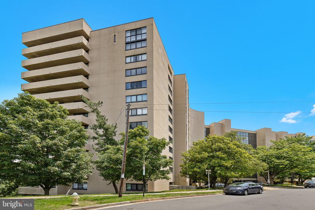 1101 S Arlington Ridge Rd #214