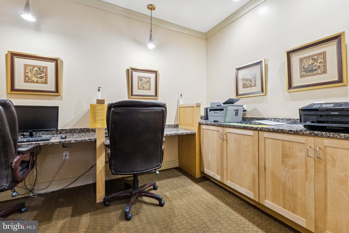 2220 Fairfax Dr #309