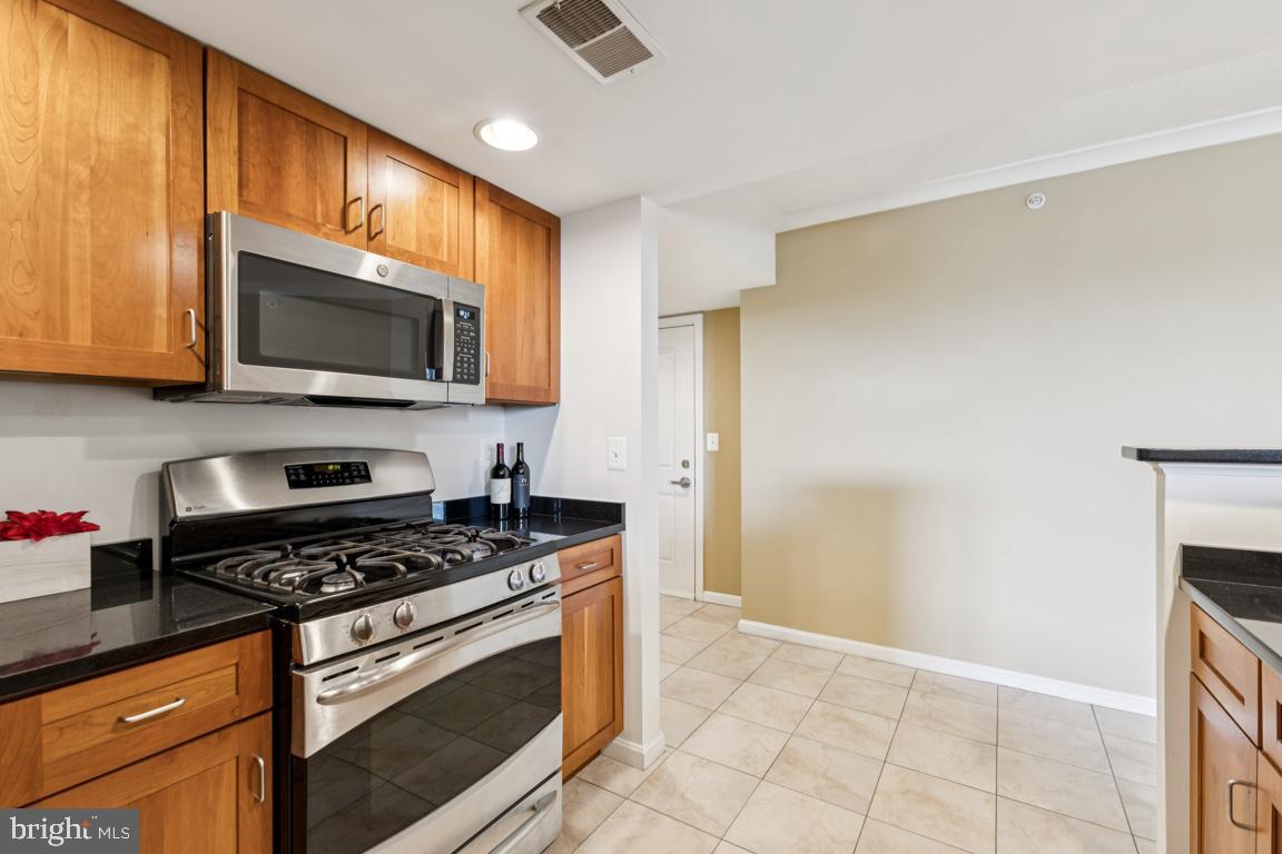 2220 Fairfax Dr #309