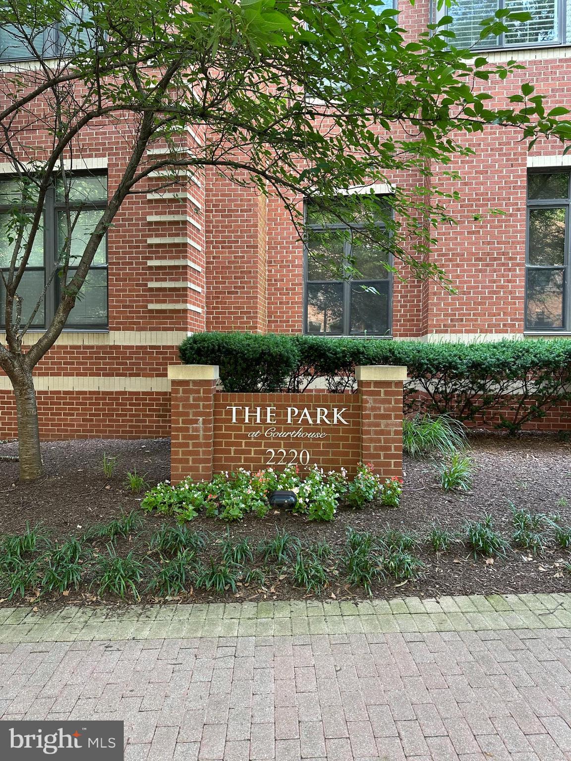 2220 Fairfax Dr #309