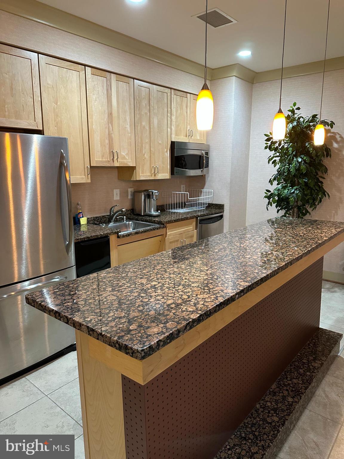 2220 Fairfax Dr #309