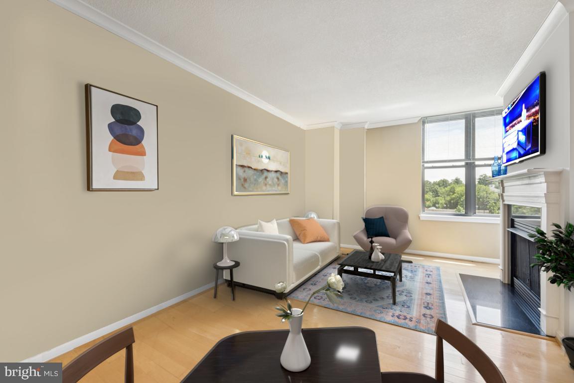 2220 Fairfax Dr #309