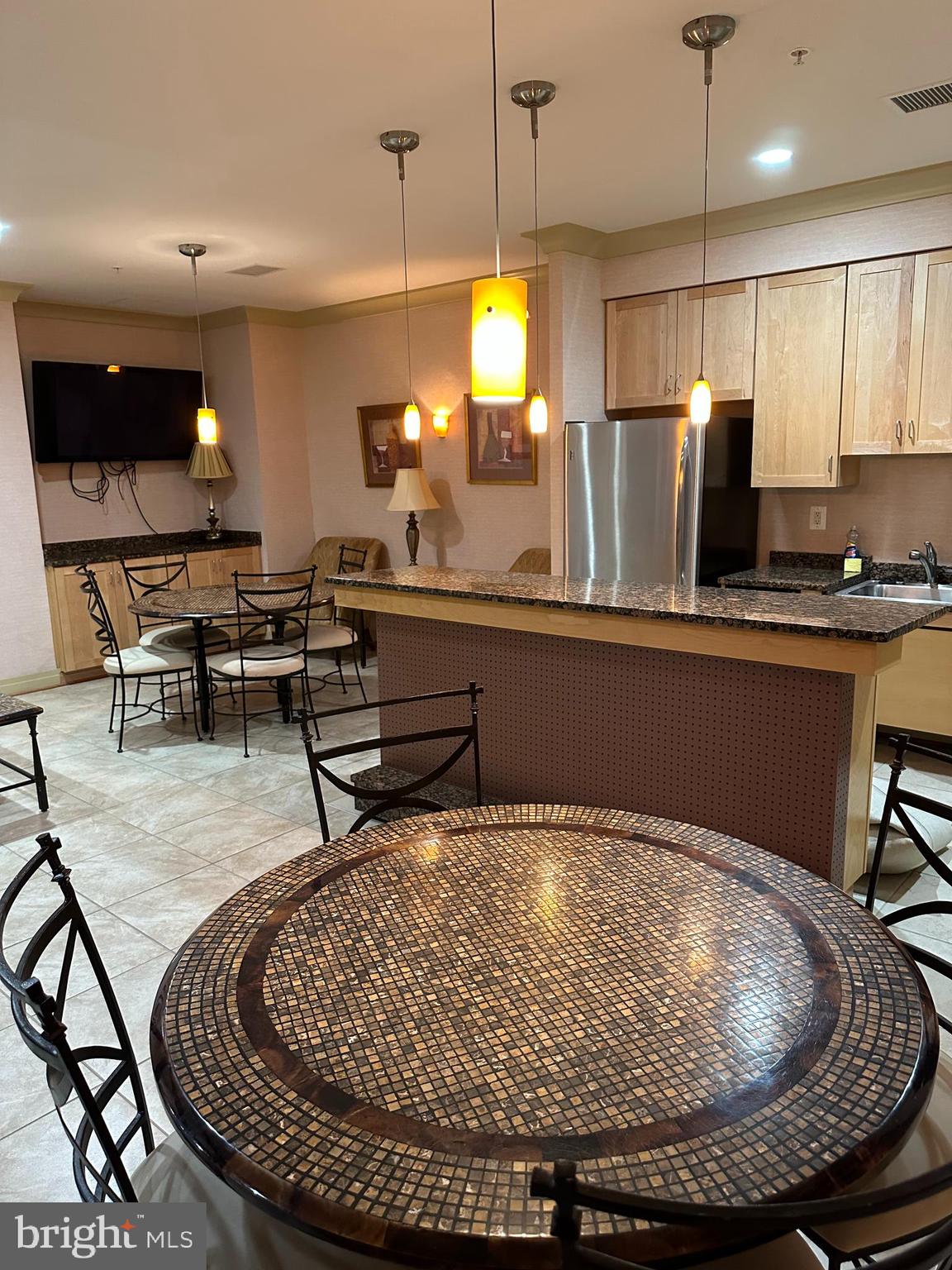 2220 Fairfax Dr #309