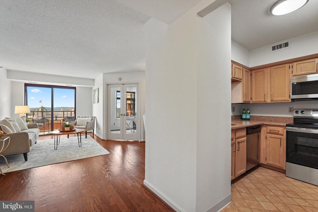 2400 CLARENDON BLVD #1015
